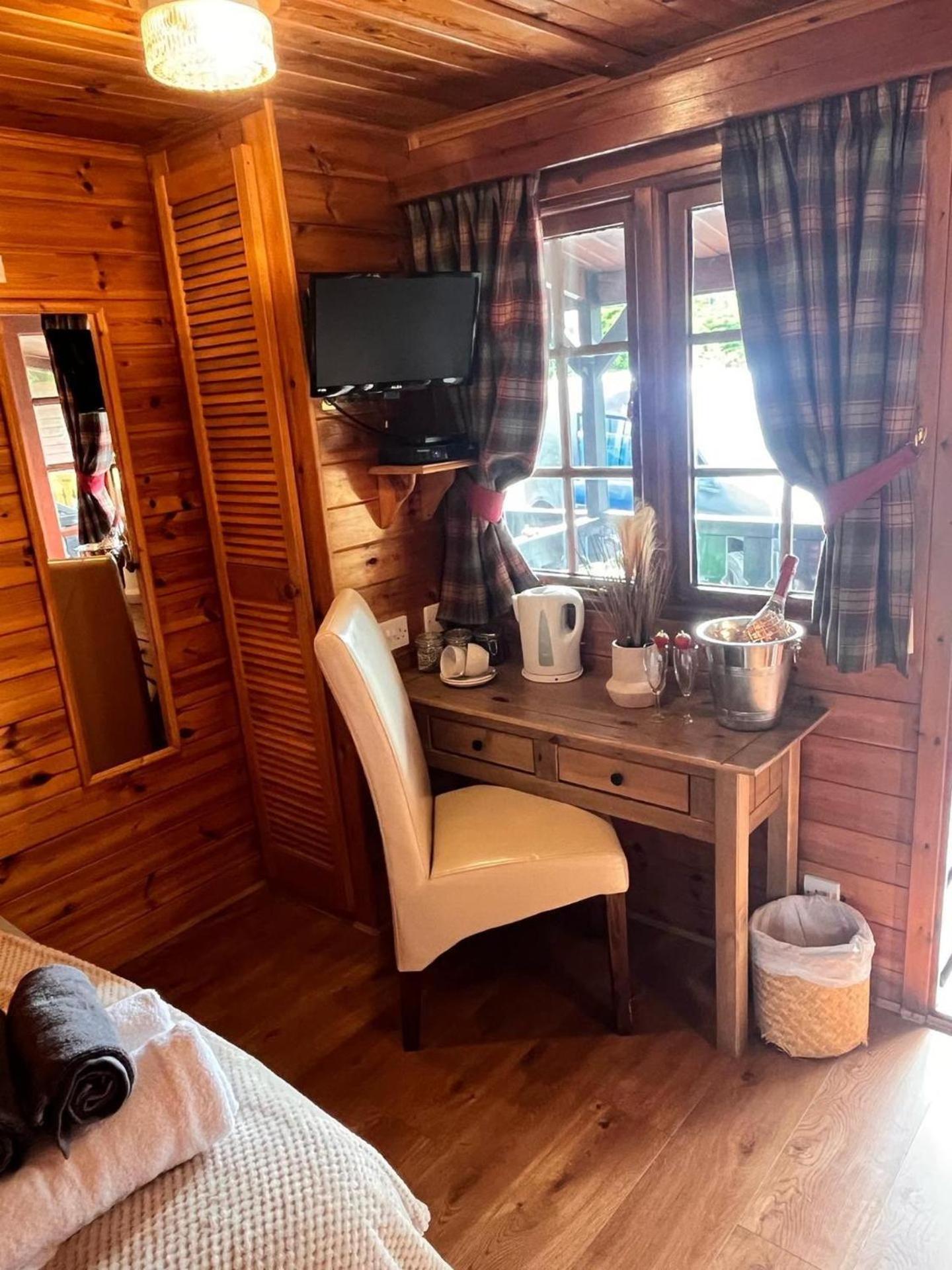 Cabins At Ben More Lodge Crianlarich Buitenkant foto
